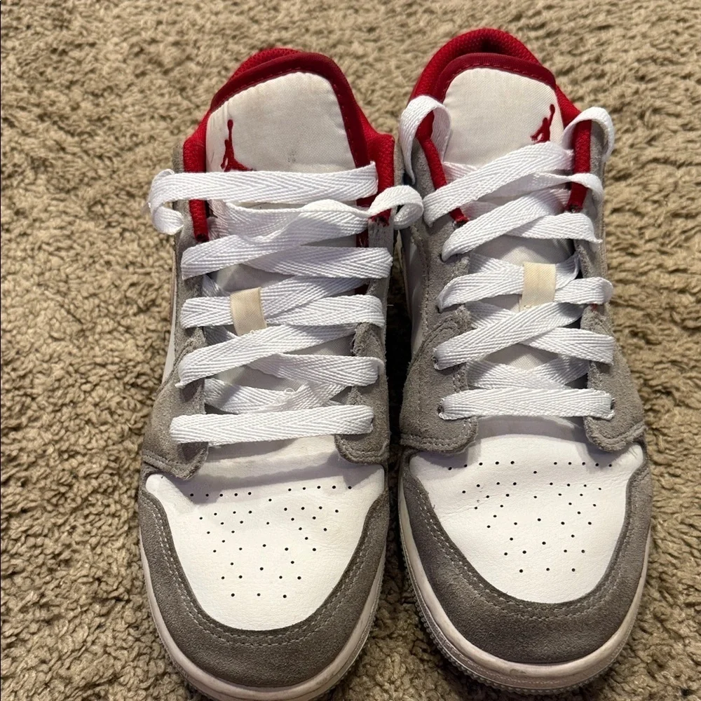 Air Jordan 1 Low SE Smoke Grey/Gym Red/White